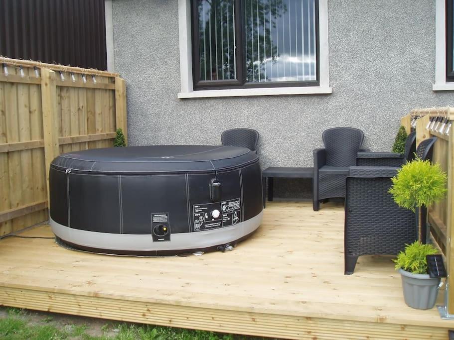 Ferienwohnung 'Little Acre' Perfect For Business Or Pleasure Portadown Exterior foto